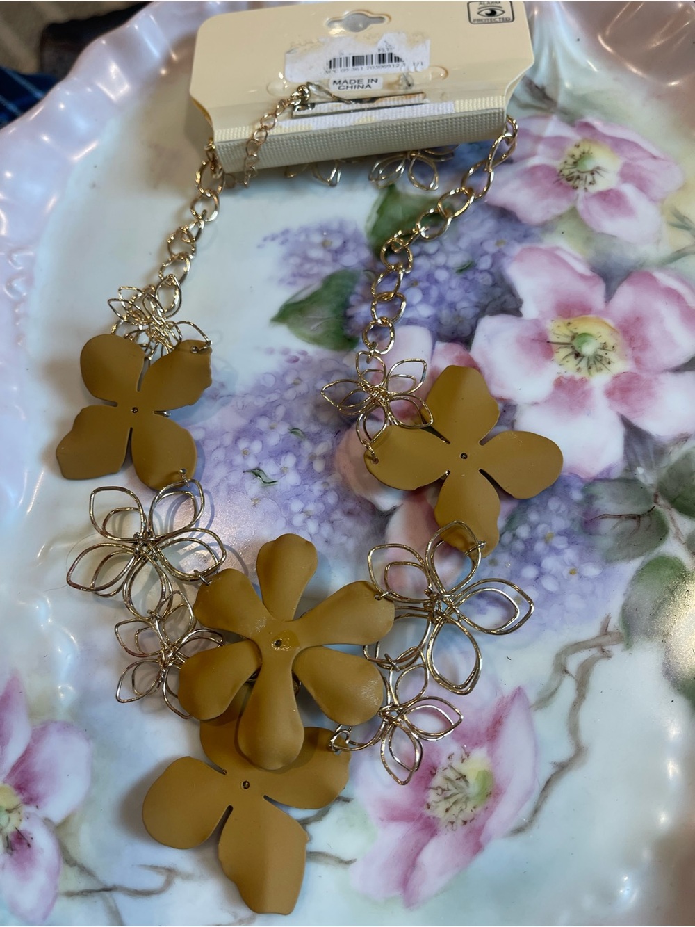 Gold Floral Statement Necklace and earrings - Mustard /Tan Yellow - Picture 5 of 5